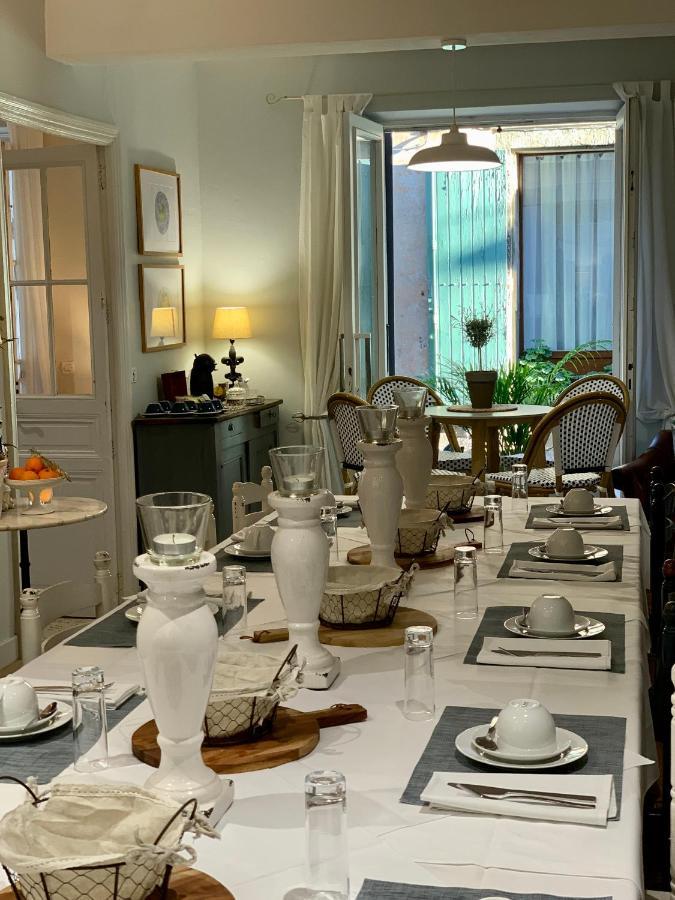 L'Ancienne Boulangerie Bed and Breakfast Caunes-Minervois Eksteriør billede